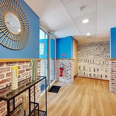 Elegant With Rooftop - 2p - Vanves Szálloda 3*